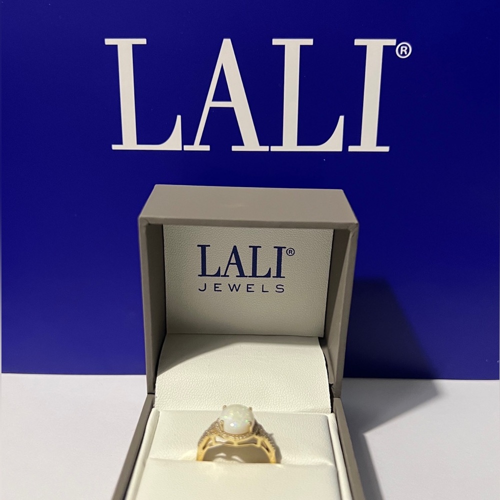 Lali 14k Gold Opal ring surrounded by Diamond accents size 8 - Picture 2 of 15